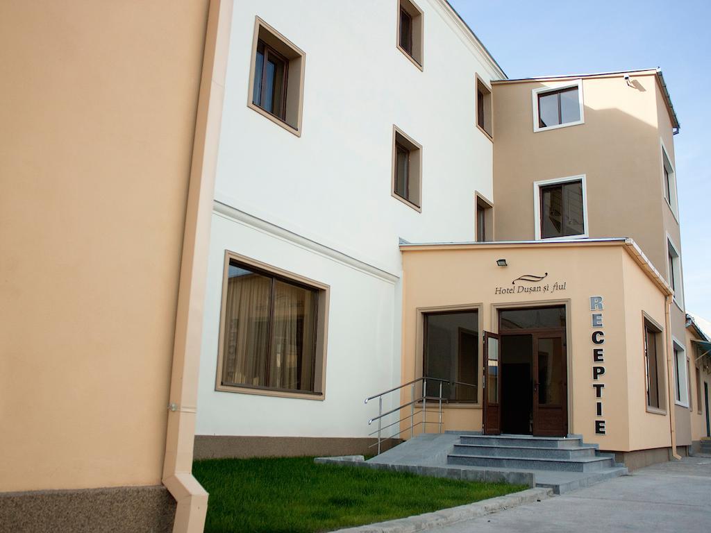 Hotel Dusan Si Fiul Resita Nord 외부 사진